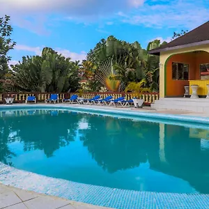 Pure Garden *** Negril